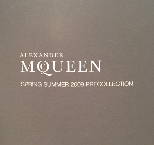 Original Alexander McQueen - Black 3/4 Sleeve V Neck Dress with Pink T LUXHAVE Original Alexander McQueen - Black 3/4 Sleeve V Neck Dress with Pink T LUXHAVE