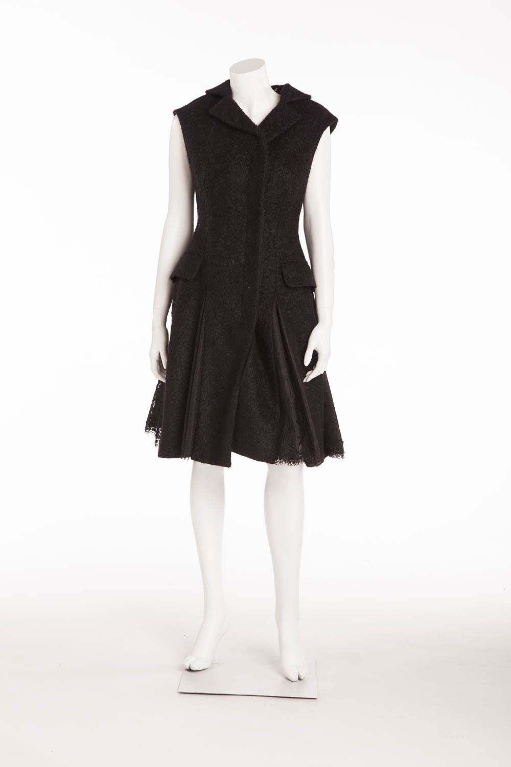 Original Alexander McQueen - New With Tags Black Sleeveless Dress with LUXHAVE Original Alexander McQueen - New With Tags Black Sleeveless Dress with LUXHAVE